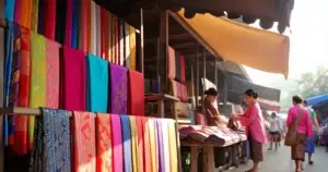 အာရှ ဖက်ရှင် ခေတ်ရေစီးကြောင်းများ ၂၀၂၆ — မြန်မာ့ မျက်မှောက် အပြည့်အစုံ