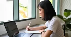 ရန်ကုန်မှာ Digital Marketing ဘယ်လိုသင်ယူမလဲ — သင်တန်း၊ Self-study နှင့် လက်တွေ့